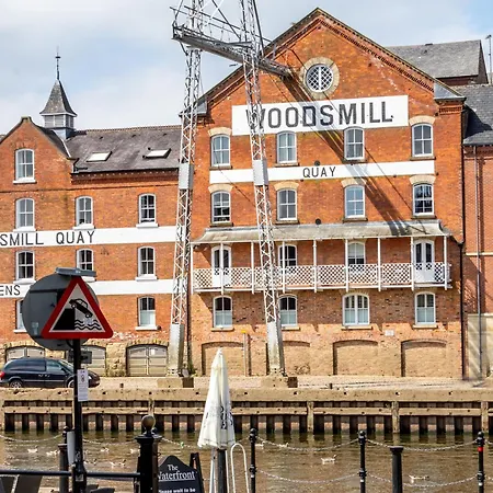 30 Woodsmill Quay Apartmán *