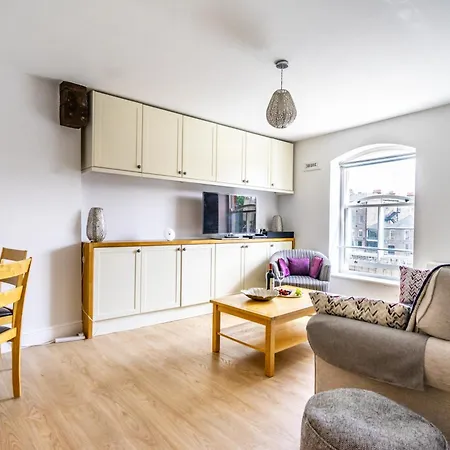 30 Woodsmill Quay *
